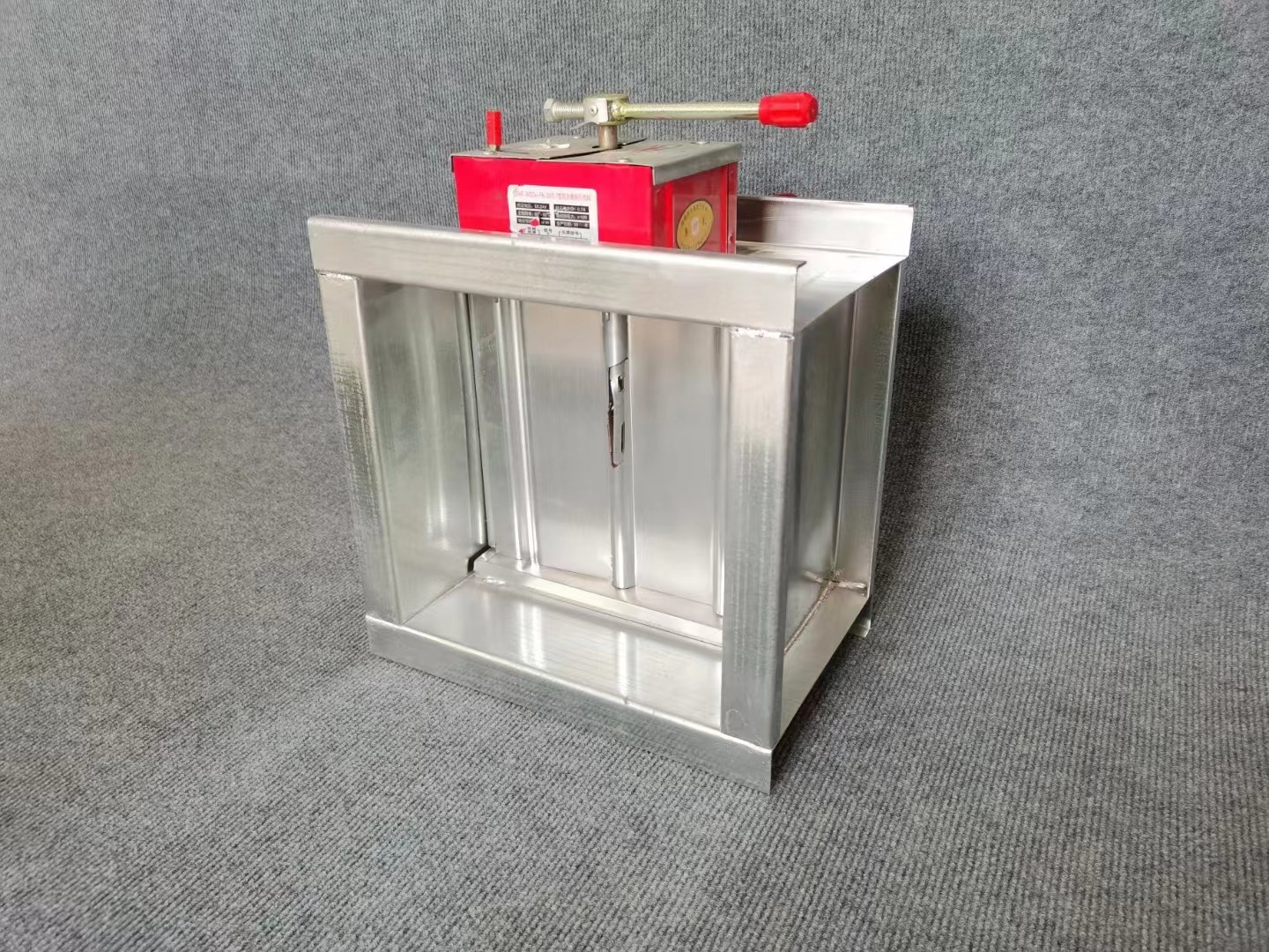 70℃电动防火阀的控制原�? onmousewheel=